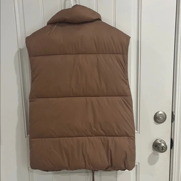 Abercrombie & Fitch Oversized Puffer Vest XXS - Picture 4 of 4
